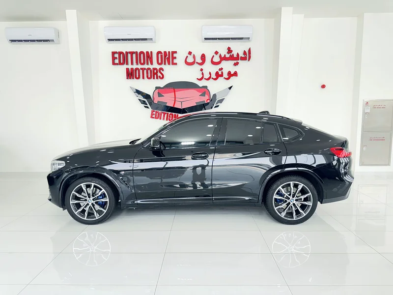 BMW //X4 30i//M kit///2020 GCC63161999851009112