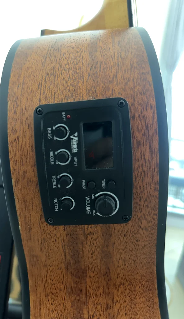غيتار فالنسيا VC304CE63174803874819112