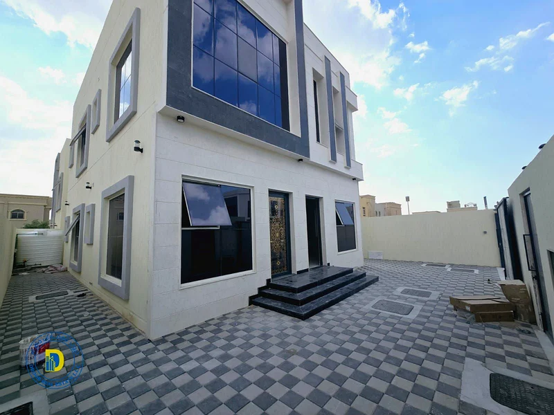 5 bedroom villa with roof. The price includes registration and ownership fees. It is located in a p63188636609282111