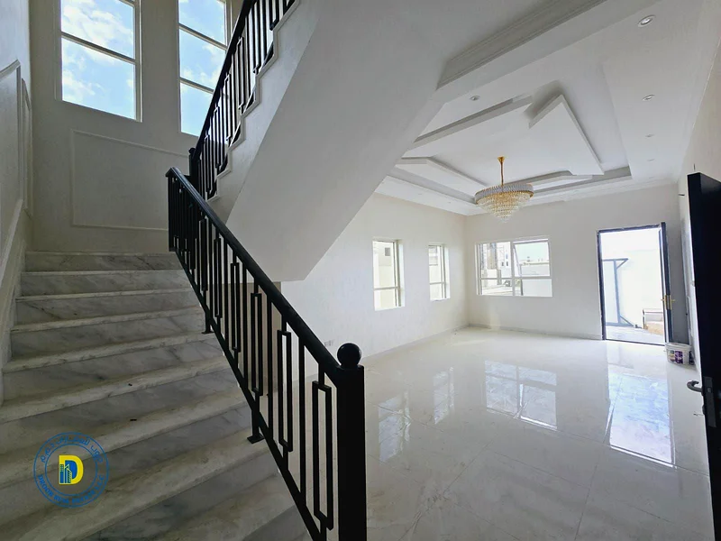 5 bedroom villa with roof. The price includes registration and ownership fees. It is located in a p63188636609282114