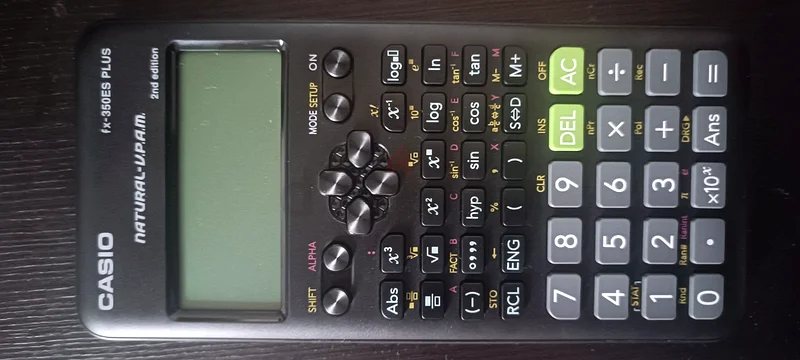 آلة حاسبة علمية كاسيو - حالة ممتازة!63261816033282111