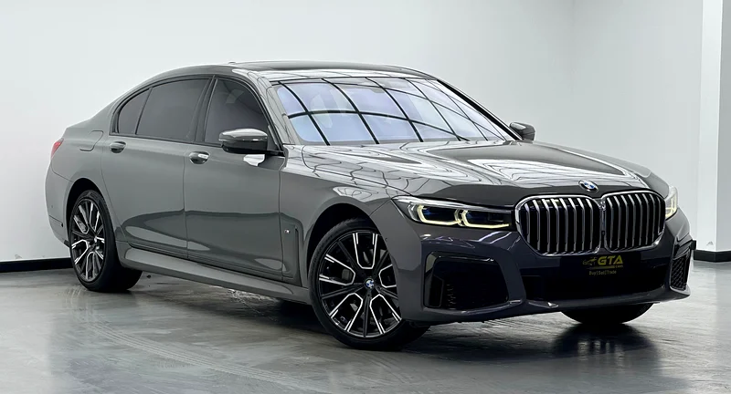 سيارة BMW 730Li M-Sport لعام 2021، ضمان BMW حتى عام 2026، حزمة صيانة BMW حتى عام 2028، سجل صيانة BMW الكامل، خليجية63229279957890112