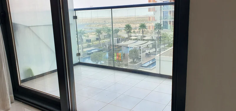Pool View| Balcony| Fully Furnished| Quiet & Clean63750835422083112