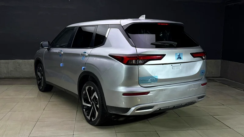 Mitsubishi Outlander SE #08825563152749318658113
