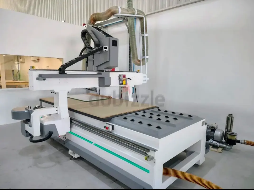 4 محاور CNC راوتر للبيع