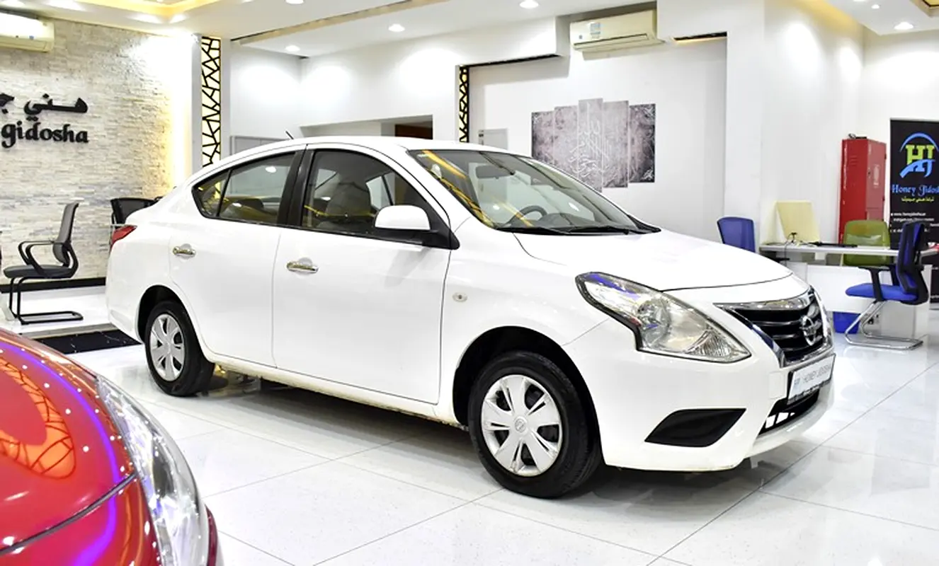 Nissan Sunny 2021 — photo 1 of 15