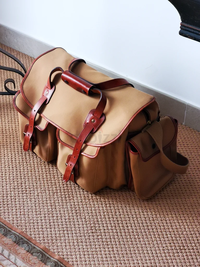 Billingham 550 classic retro design from U.K. !  Please read about it..  Its an eye catcher!63233634107009111