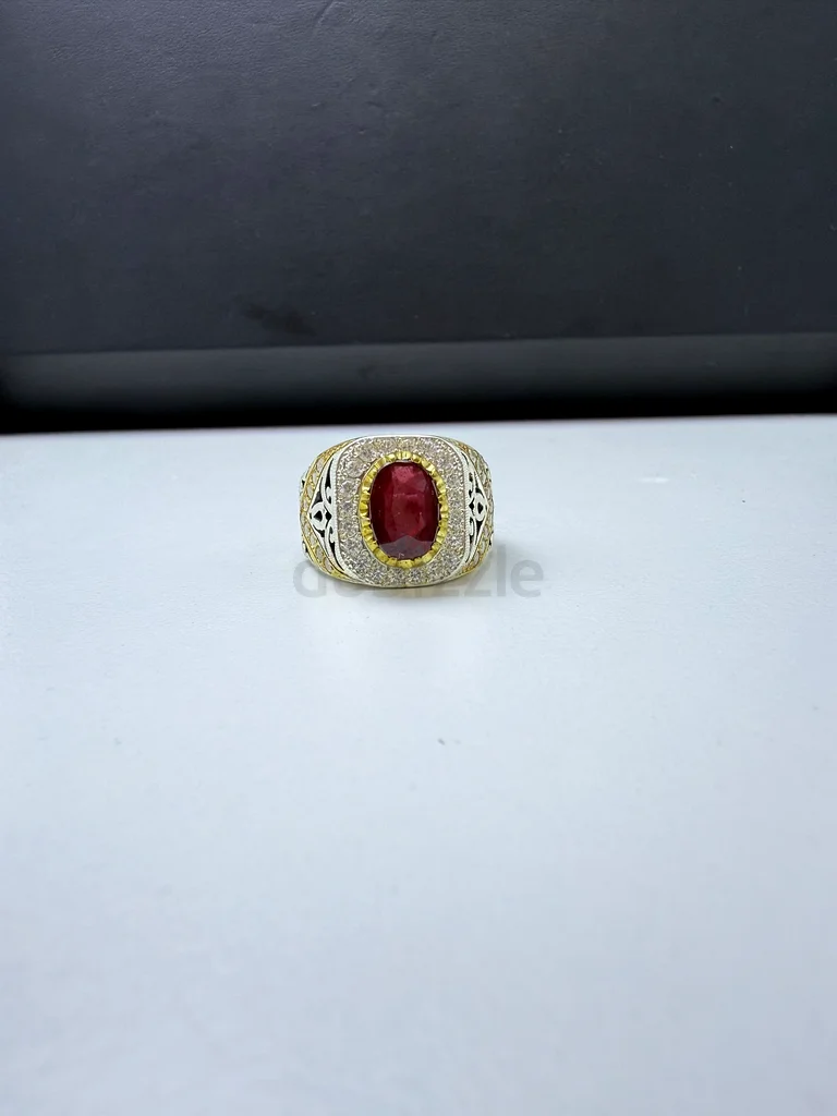 خاتم بحجر ياقوت أفريقي فاخر - A luxurious ring featuring an African ruby stone.63230183633153113