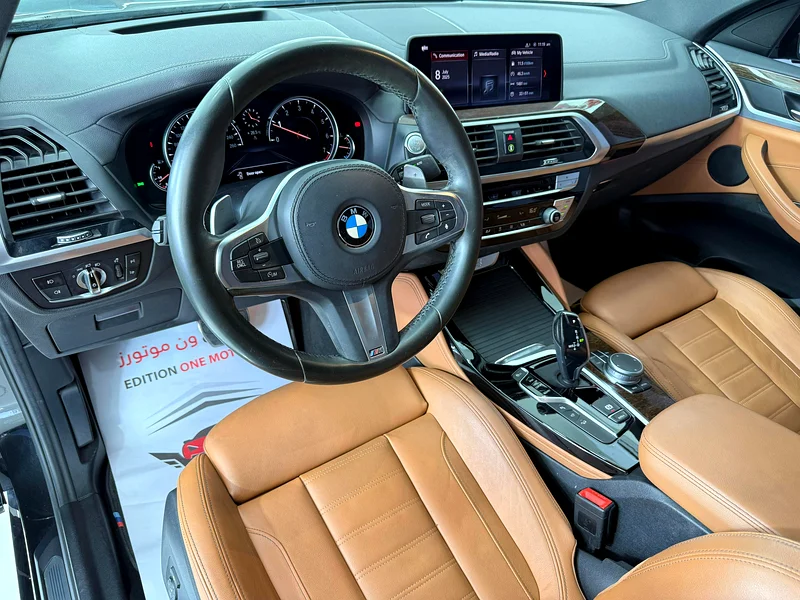 BMW //X4 30i//M kit///2020 GCC63161999851009113