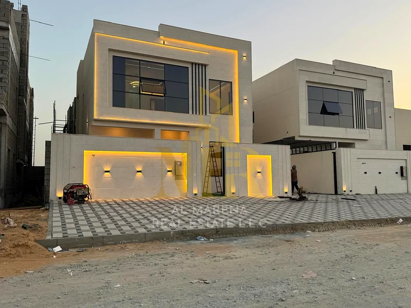 فيلا بسعر يشمل رسوم التسجيل ونقل الملكية على الشارع الرئيسي، جاهزة للسكن في أرقى مناطق عجمان، ملكية حرة لـ63910866191618111