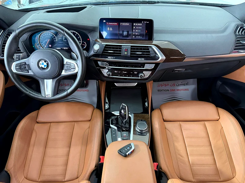 BMW //X4 30i//M kit///2020 GCC63161999851009114