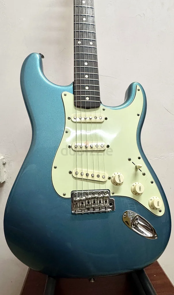 Sale or Trade Fender Classic Series ‘60s Stratocaster 2015 Lake Placid Blue63206871822210111