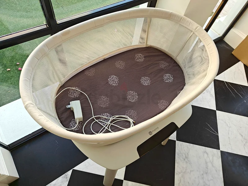 سرير أطفال 4moms للبيع!63175736270083111