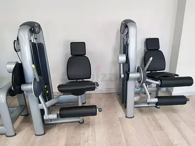 Technogym Selection Line – Leg Extension  Leg Curl (Set of 2) | AED 9,999 for Both | Used Condition