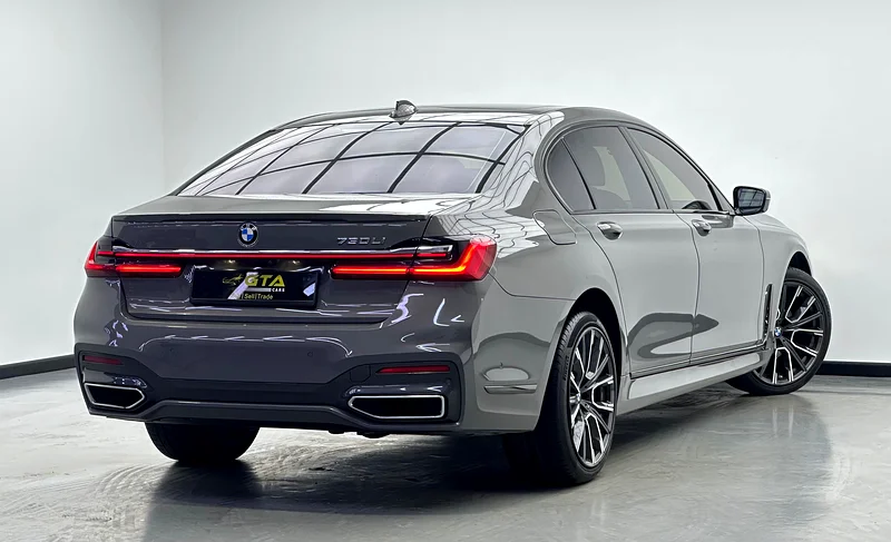 سيارة BMW 730Li M-Sport لعام 2021، ضمان BMW حتى عام 2026، حزمة صيانة BMW حتى عام 2028، سجل صيانة BMW الكامل، خليجية63229279957890113