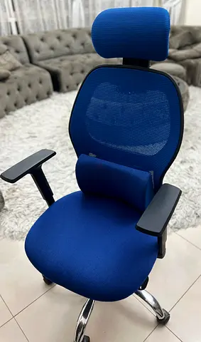 Comfortable Blue Desk Chair – Great Condition!