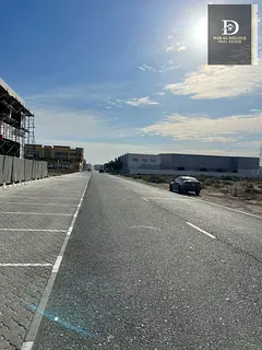 For sale in Sharjah Industrial Area 18 38,000 square feet of commercial lan