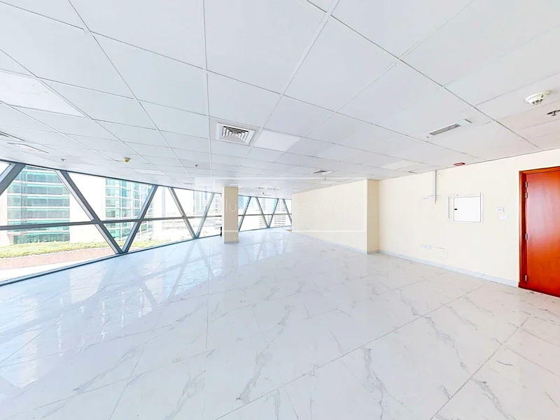Exclusive | Investor Deal |Fitted |Corner Office631857140345611128