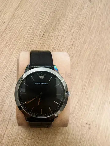 Stylish Emporio Armani Mens Watch - Timeless Elegance!