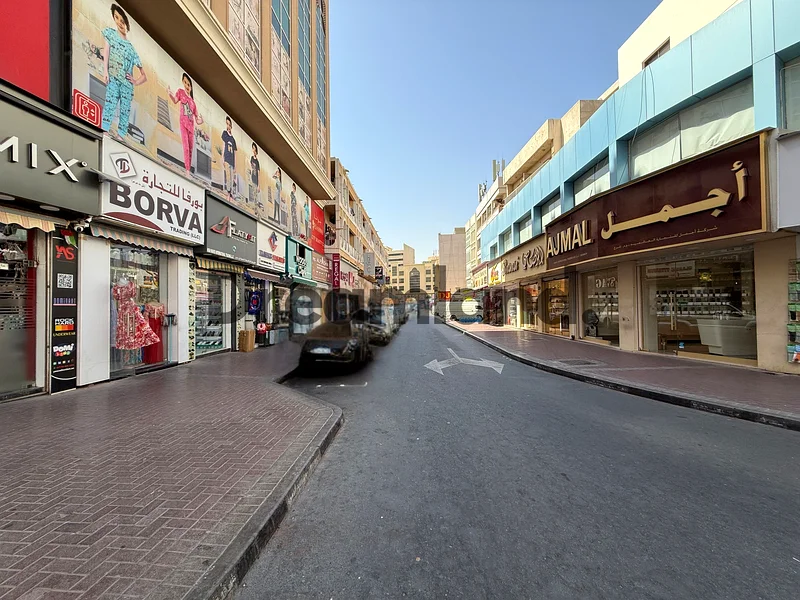 الوطنيون فقط من مجلس التعاون الخليجي | عائد استثمار 7% | على الطريق الرئيسي63186215153155113