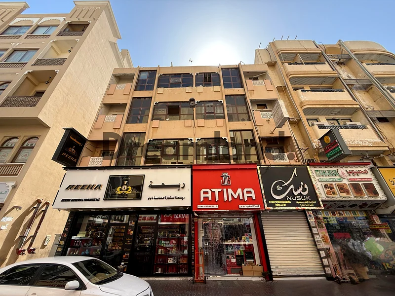 الوطنيون فقط من مجلس التعاون الخليجي | عائد استثمار 7% | على الطريق الرئيسي63186215153155114