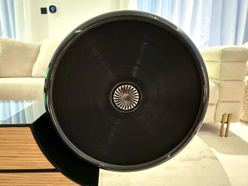 Compoz5 Compositeur Black Edition (Honey Oak) Luxury Smart Diffuser - Rare Find in Dubai63267358684801113