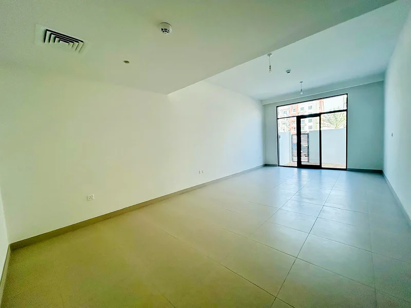 Single Row | Lake view Unit |Roof Garden63751404955906114