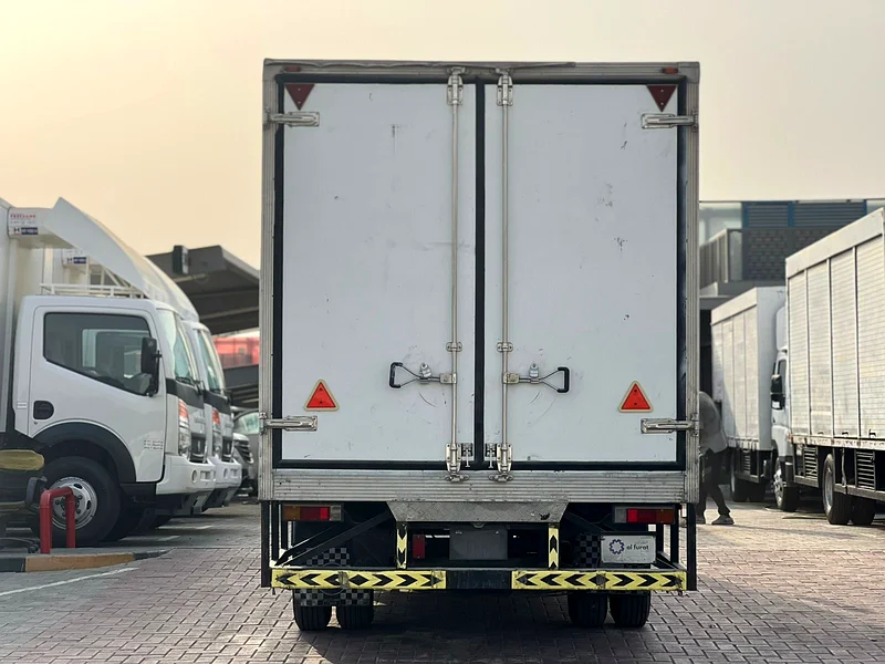 2020 | Mitsubishi Canter | 18 FT | Chiller | Ref#70863223816900737114