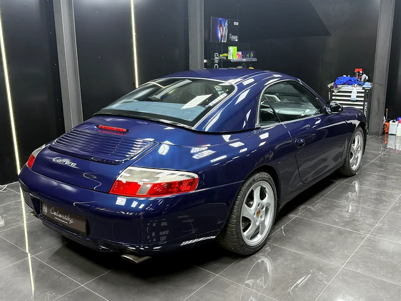 Porsche 911 Carrera 4 Cabriolet (996) – German Spec original Collectible Spec Low-KM Analog Soul63233587460098112