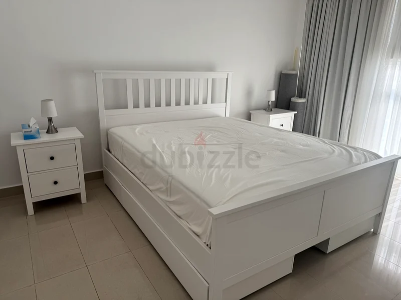 4 bedroom set Elegant White Bed Set with Nightstands63180362461187112