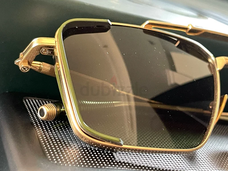 Akoni Stylish Gold Frame Sunglasses63240641229570110