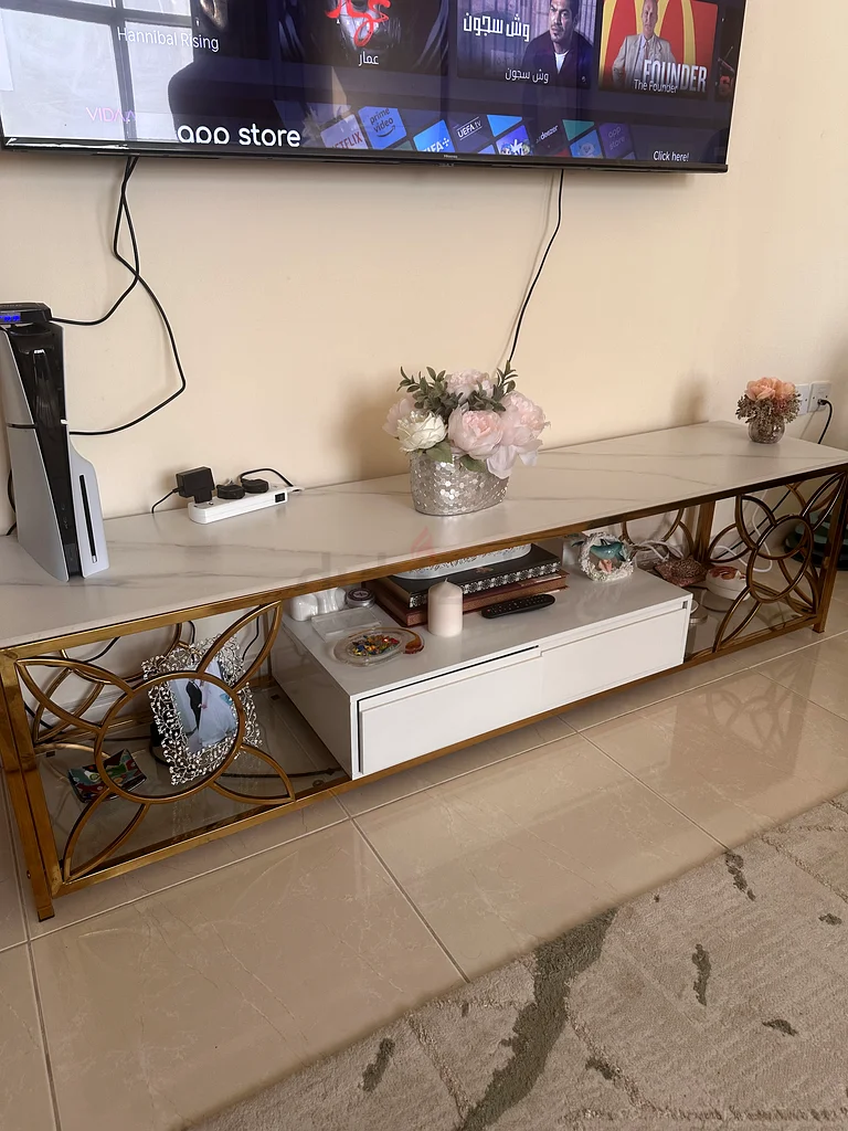 Table for television for sale63180834076802112