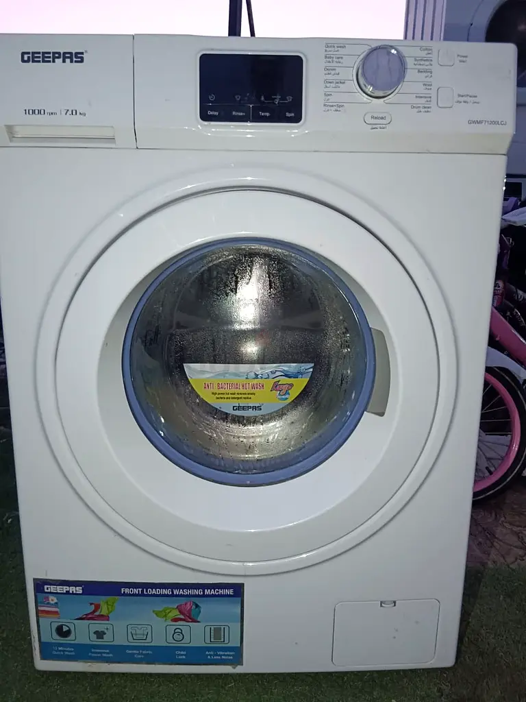 Efficient Geepas Front Loading Washing Machine for Sale!