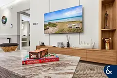 Vacant Now| Upgraded|Community and Pool View