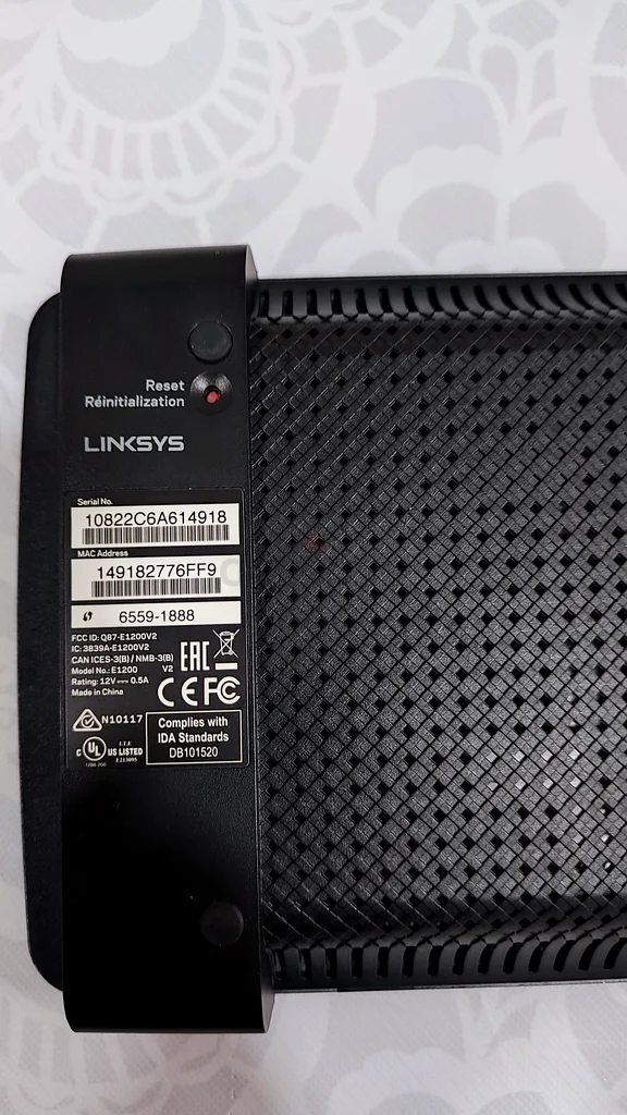 جهاز توجيه Linksys E120063255524715139111