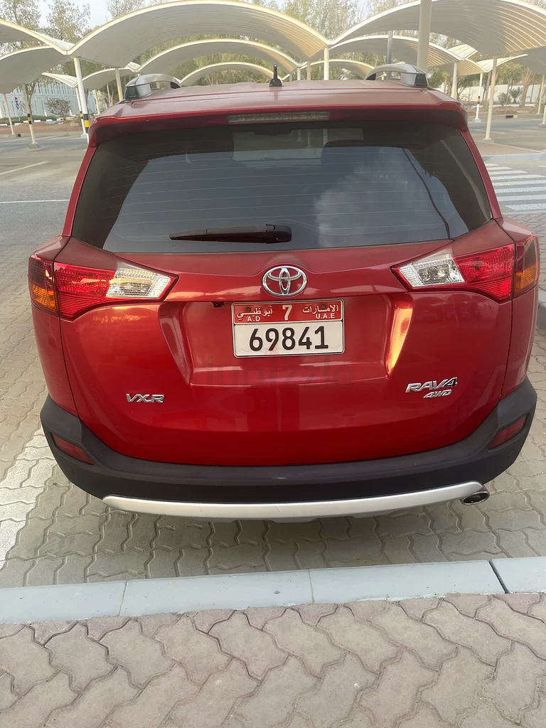 2015 راف 4 تويوتا فاكس آر - 132850 كم بحالة ممتازة.63146741370497113