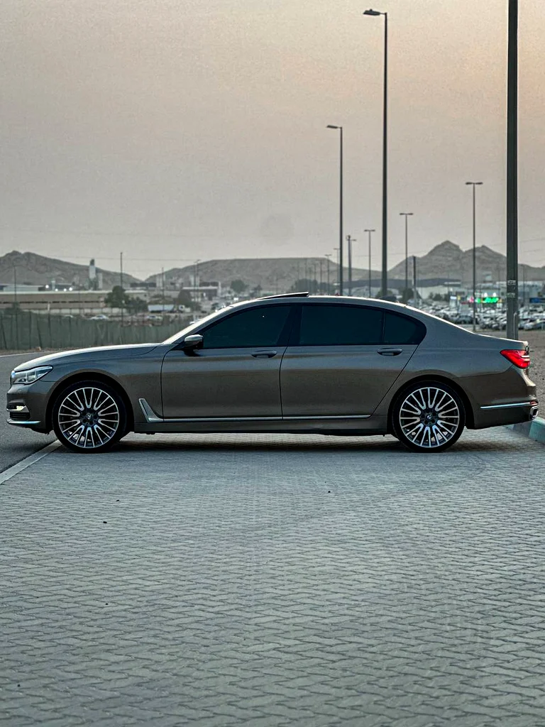 BMW 750Li 2017  GCC Spec63160611294977113