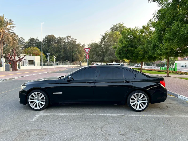 BMW 750Li63160610410883114