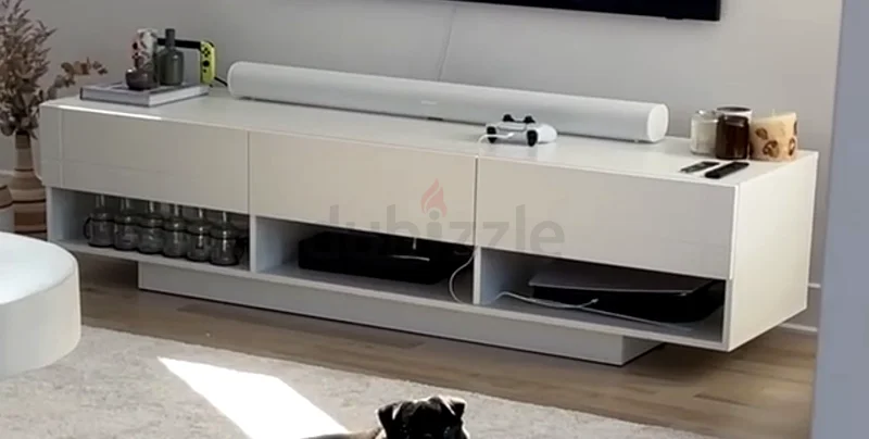 White Modern TV Stand63179390301955111