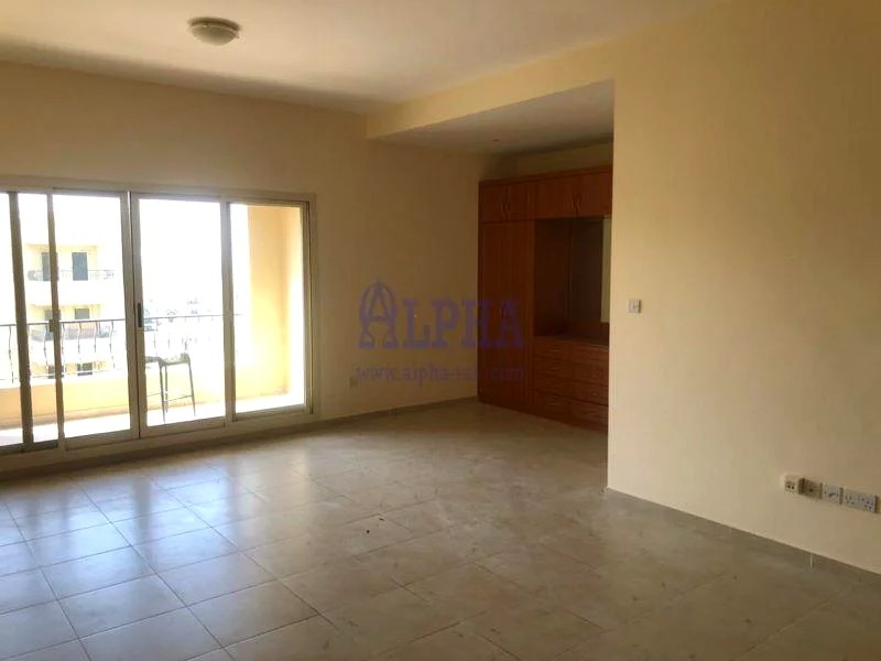 High Floor| Spacious Studio |Near the Mall63858882185729113