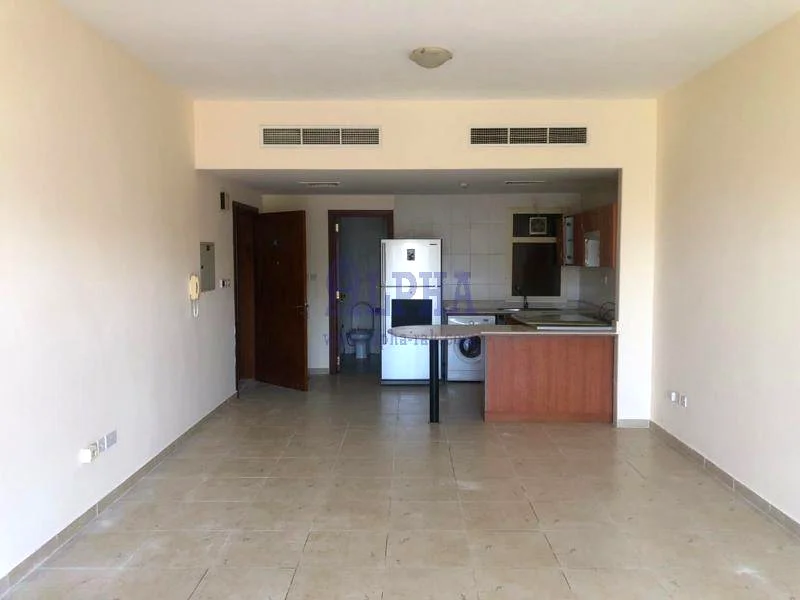 High Floor| Spacious Studio |Near the Mall63858882185729114
