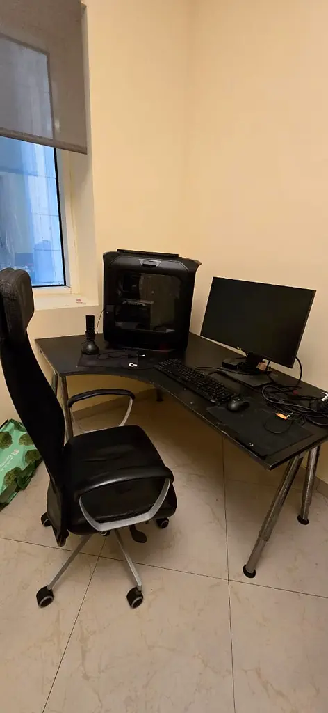 ASUS TUF Gaming VG27AQ Monitor,Gaming PC Tower,Logitech G Mouse,Corsair K70 RGB MK.2 Gaming keyboard