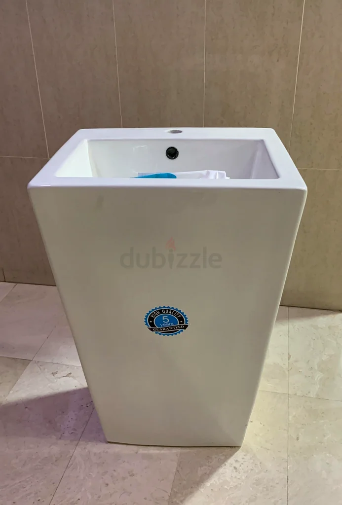 NEW basin for urgent sale...Fujairah...Hamad street63185236304385111