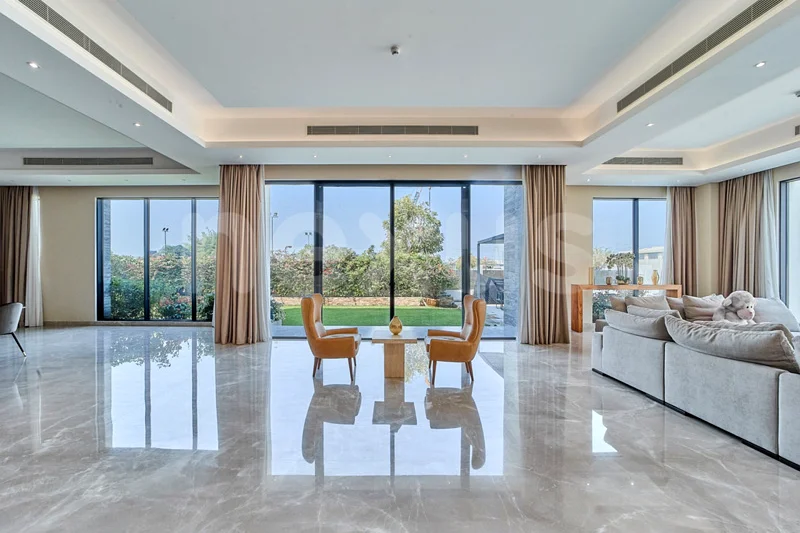 Custom Built | Luxury Living | Fully Furnished63753453465219111