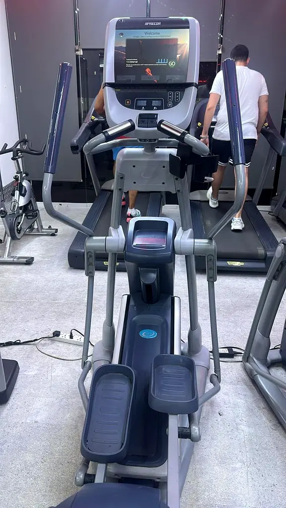 Precor EFX 885 CrossTrainer With P80 Console63241127822849112
