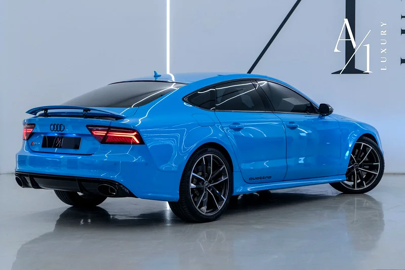 2017 Audi RS7 Quattro Performance, Carbon Fiber Package, Special Color, GCC63225312105217113