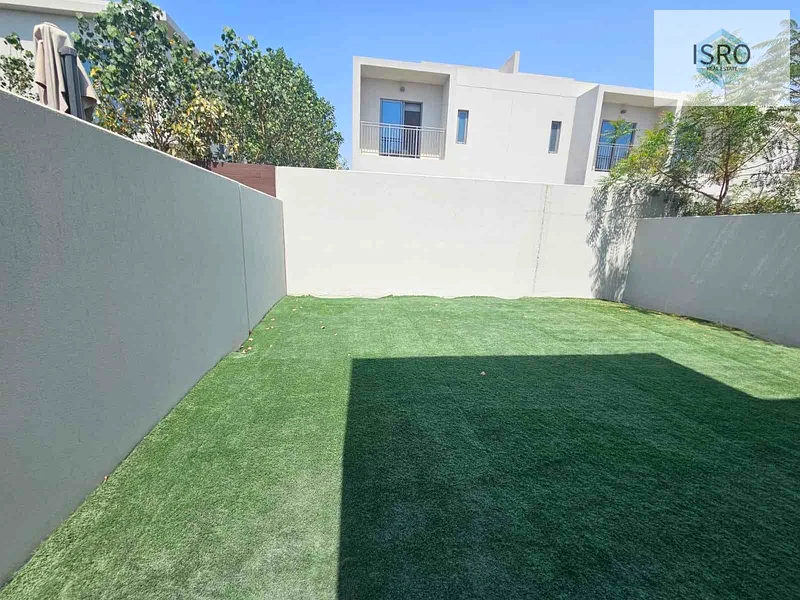 AMAZING OPPORTUNITY 3BEDROOM TOWNHOUSE + MAID ROOM63153237305090111