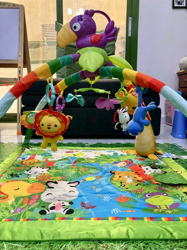 جمباز للأطفال بألوان زاهية مع أصوات موسيقية63207888828802111