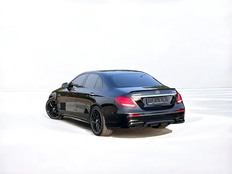 Mercedes Benz 2018 E63s AMG GCC63143048061826113