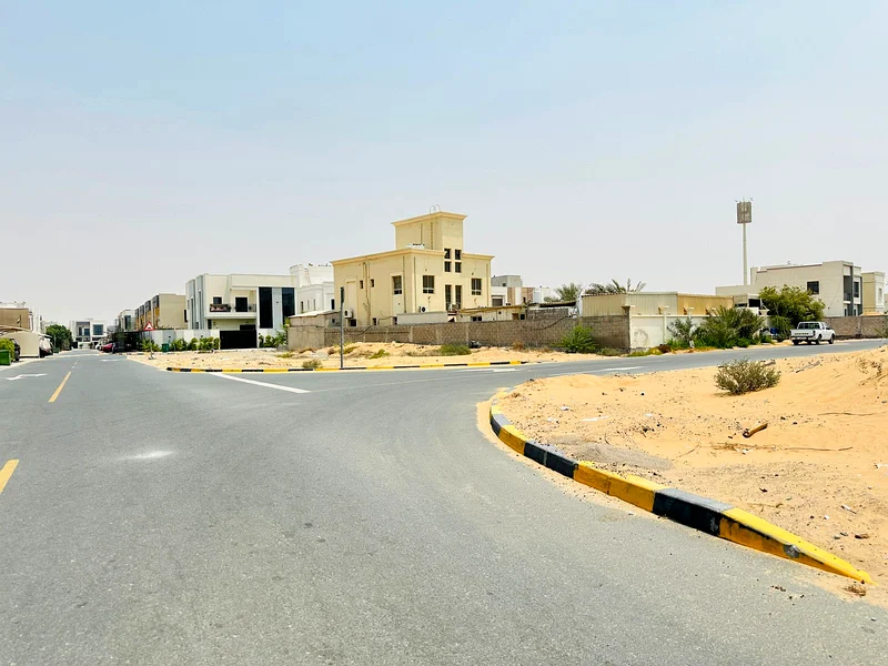 قطعة أرض سكنية للبيع في الزاهية - عجمان (4008 قدم مربع)63183230914817114